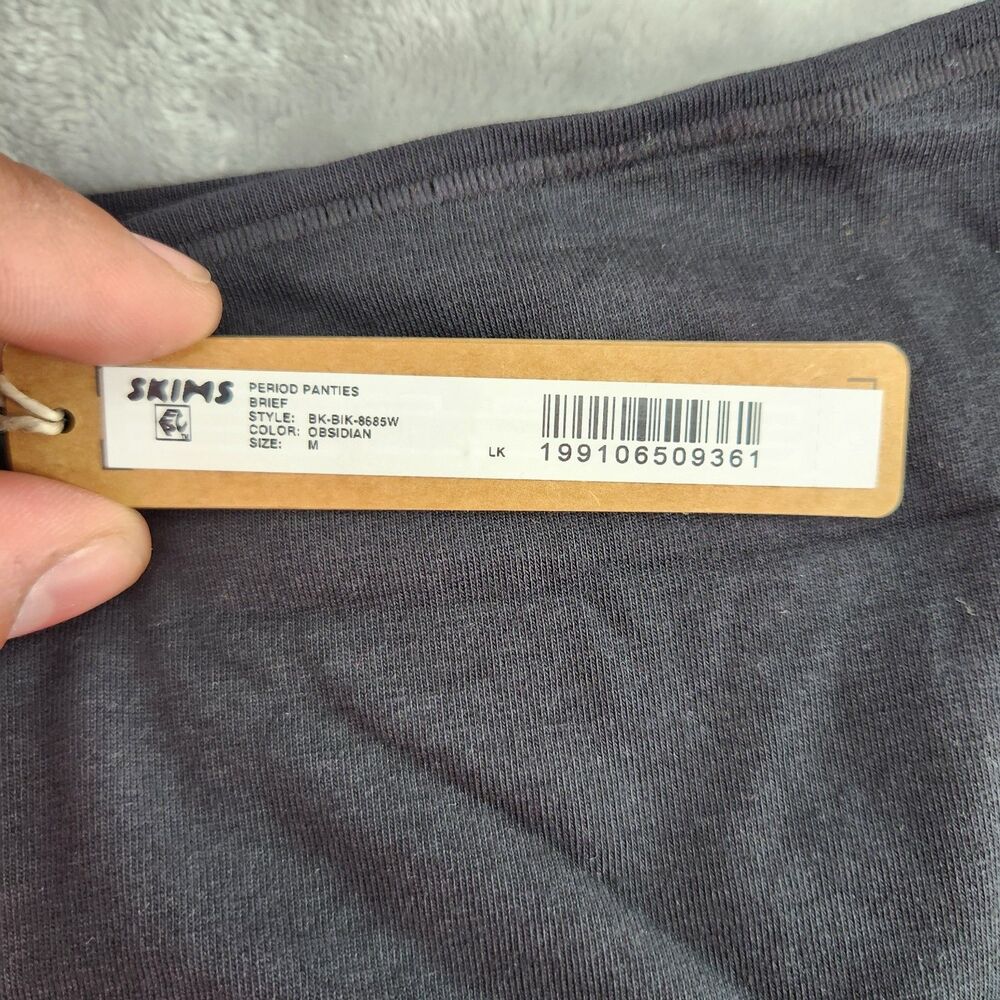 Skims Medium Obsidian Period Panties‎ Brief NWT - Picture 5 of 10
